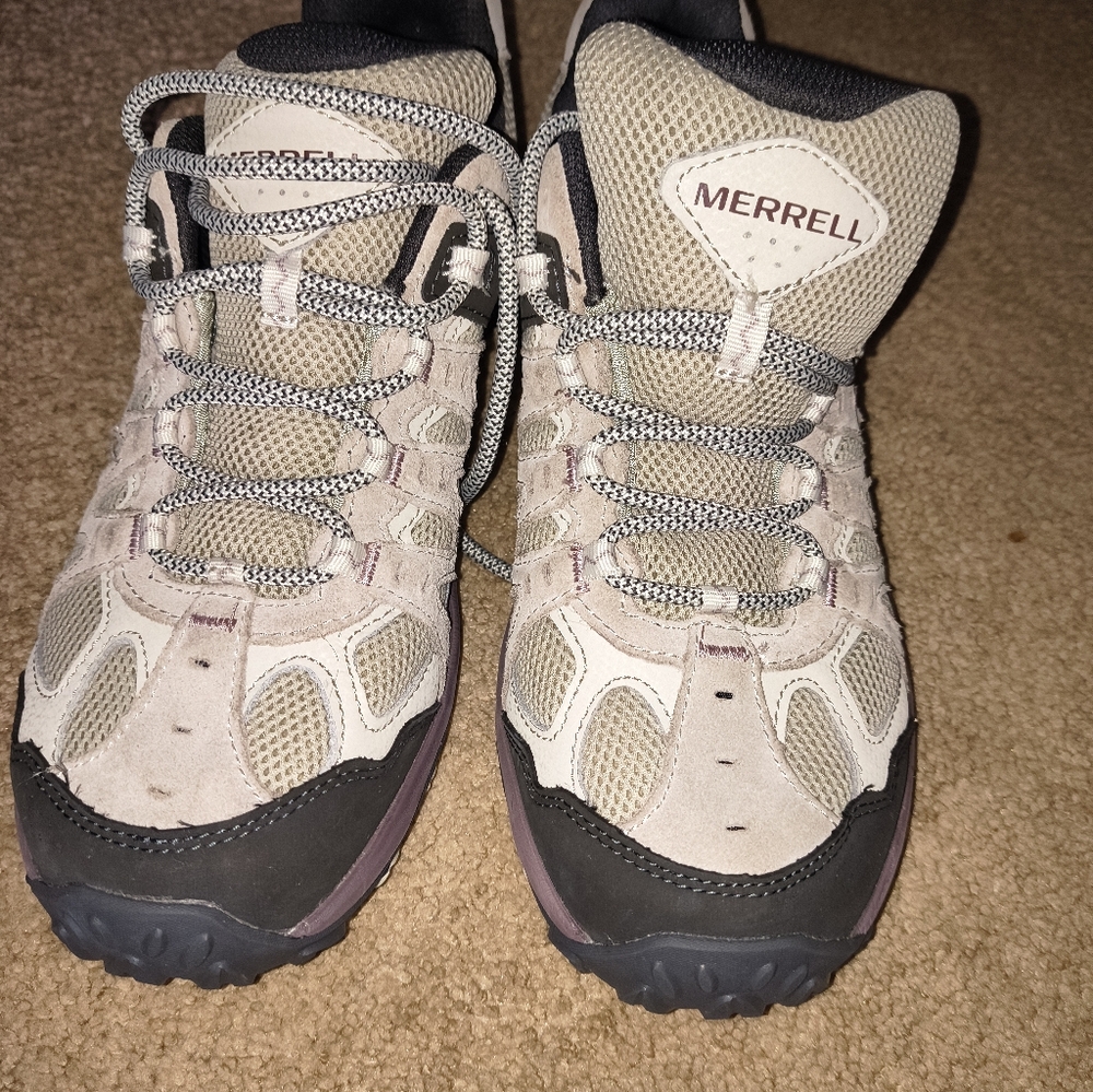 Merrell Beige and Black Athletic Shoes